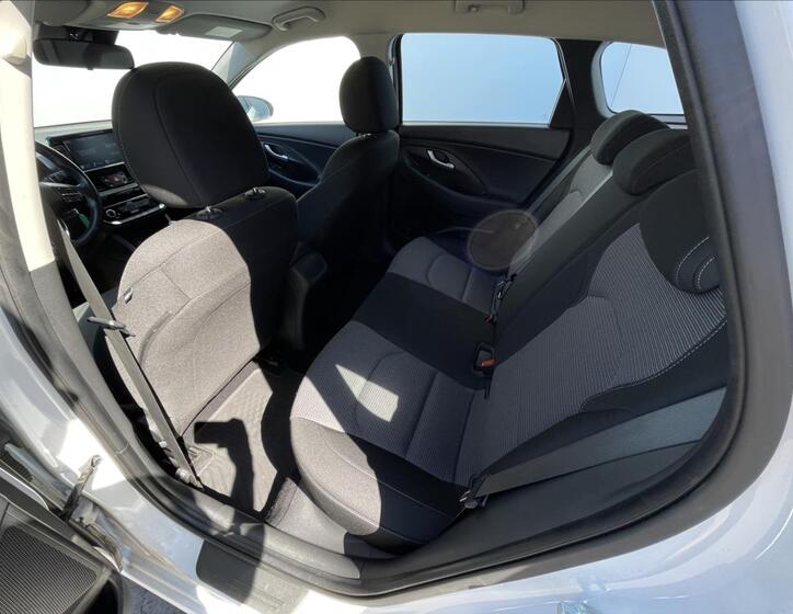 Hyundai i30 14