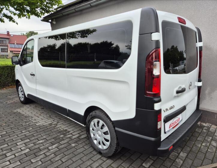Opel Vivaro 4