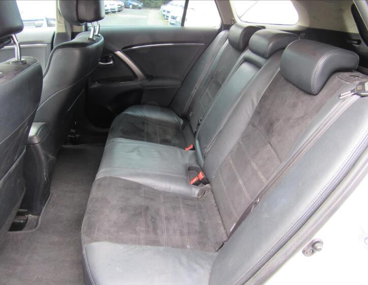 Toyota Avensis 10