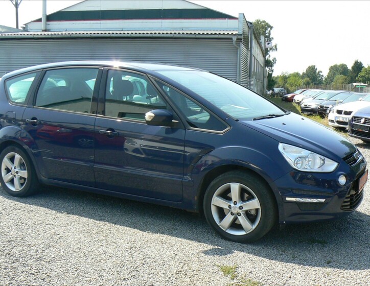 Ford S-MAX 8