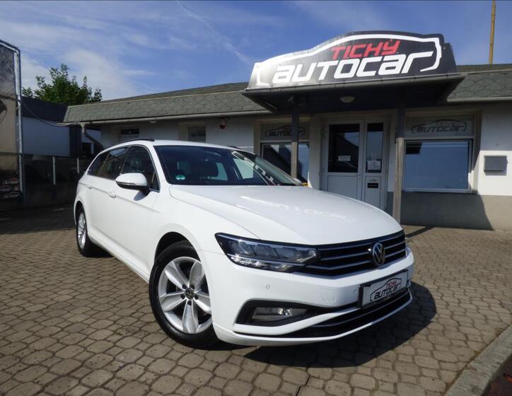 Volkswagen Passat 1