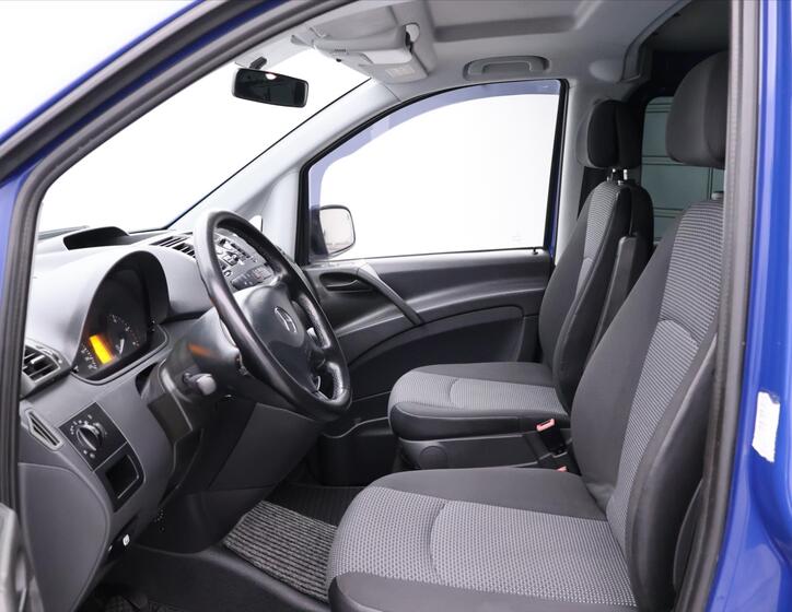 Mercedes-Benz Vito 12