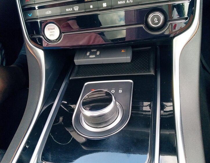 Jaguar XF 13
