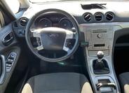 Ford Galaxy 14