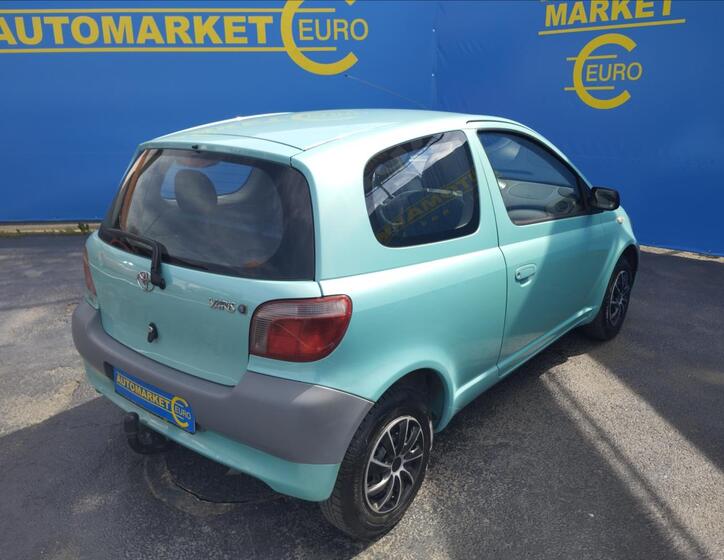 Toyota Yaris 4