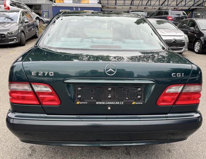 Mercedes-Benz Třídy E 9