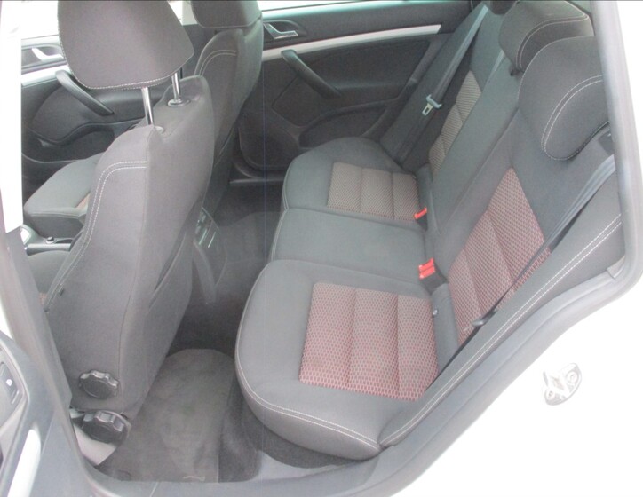 Škoda Octavia 11