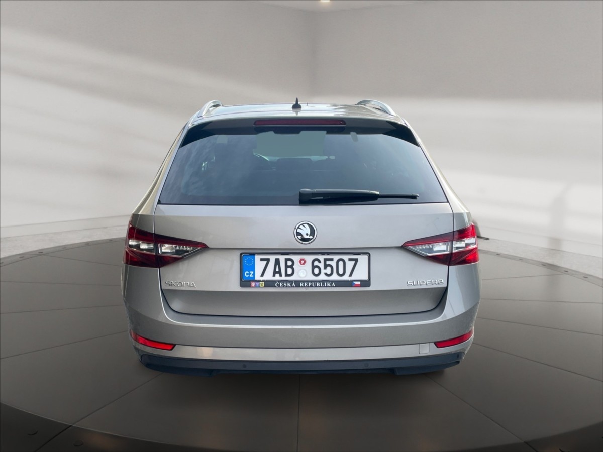 Škoda Superb