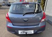 Hyundai i20 8