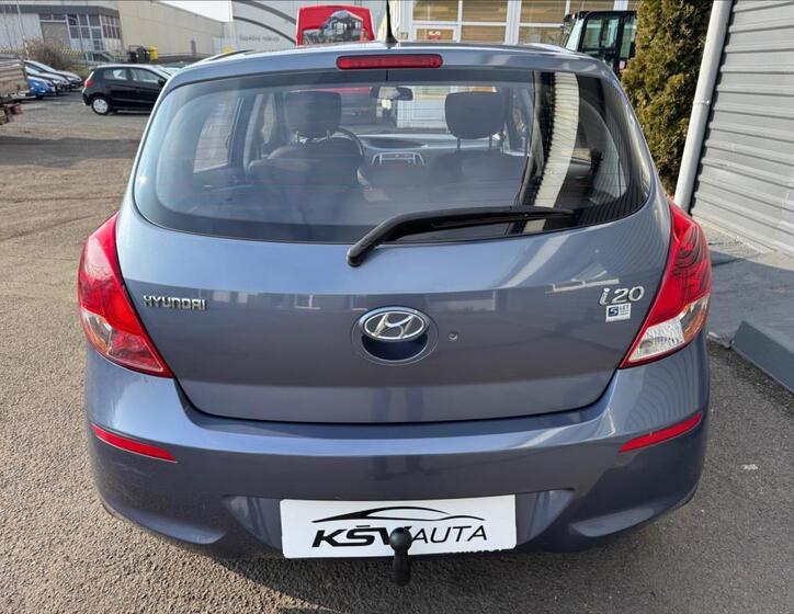 Hyundai i20 8