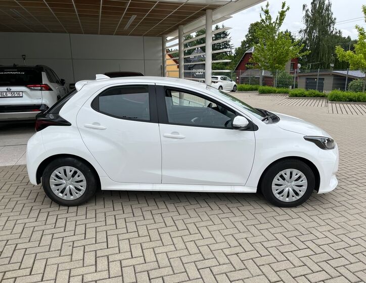 Toyota Yaris 7