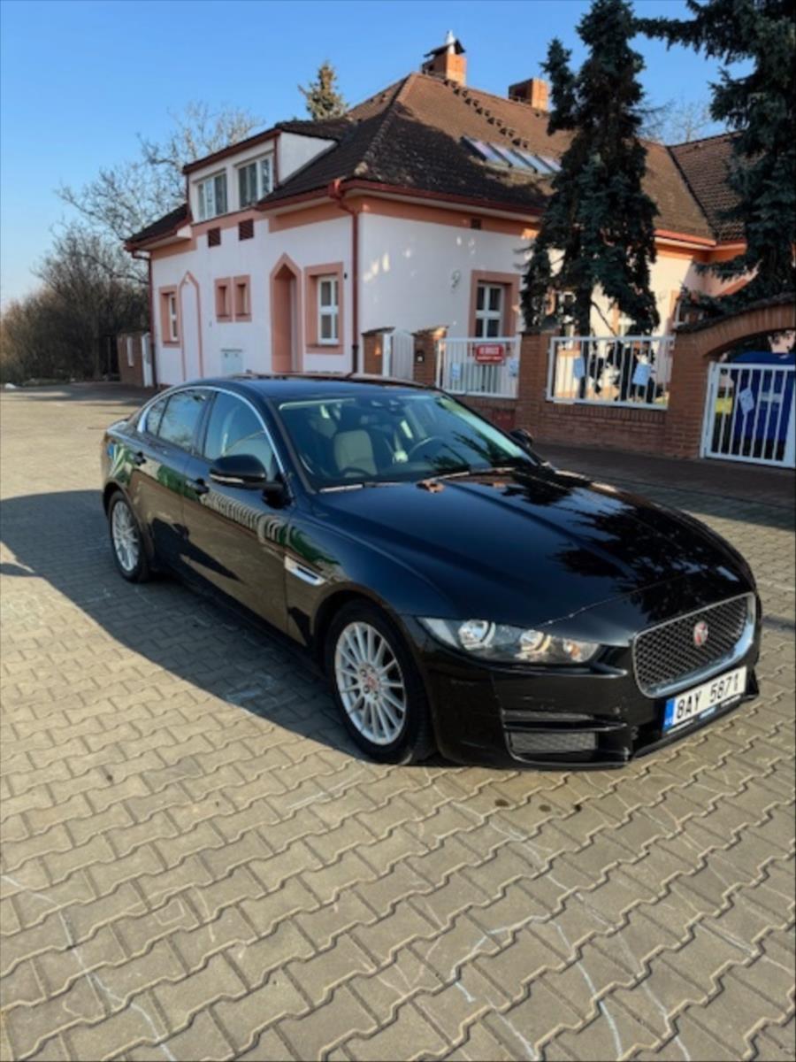 Jaguar XE