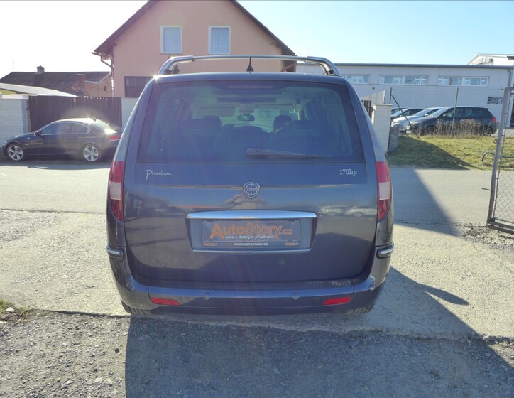 Lancia Phedra 7