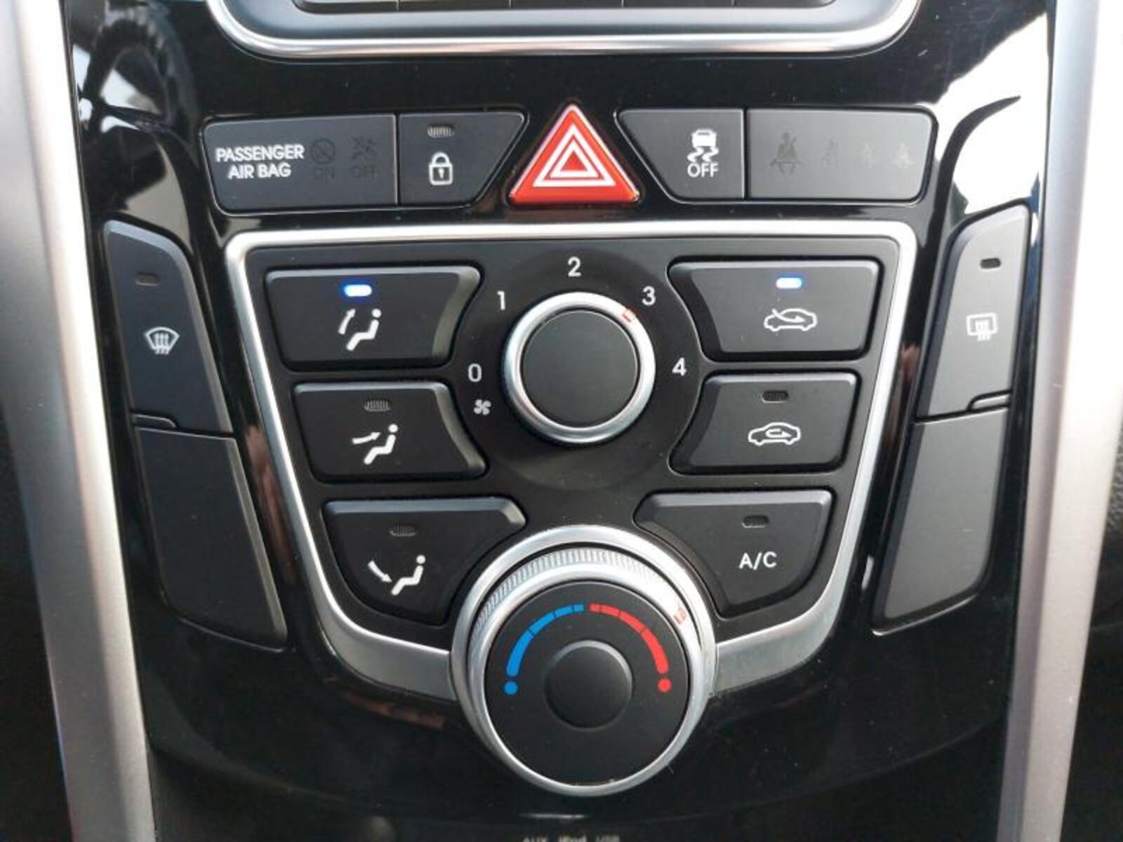 Hyundai i30 22