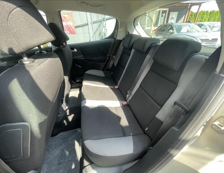 Peugeot 207 36