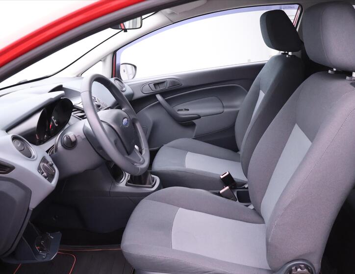 Ford Fiesta 10