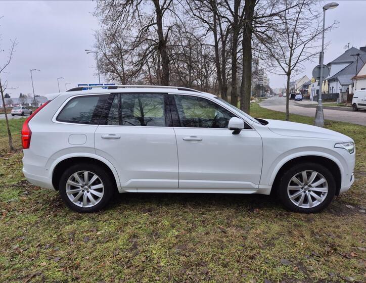Volvo XC90 4