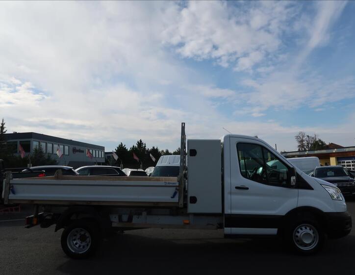 Ford Transit 8