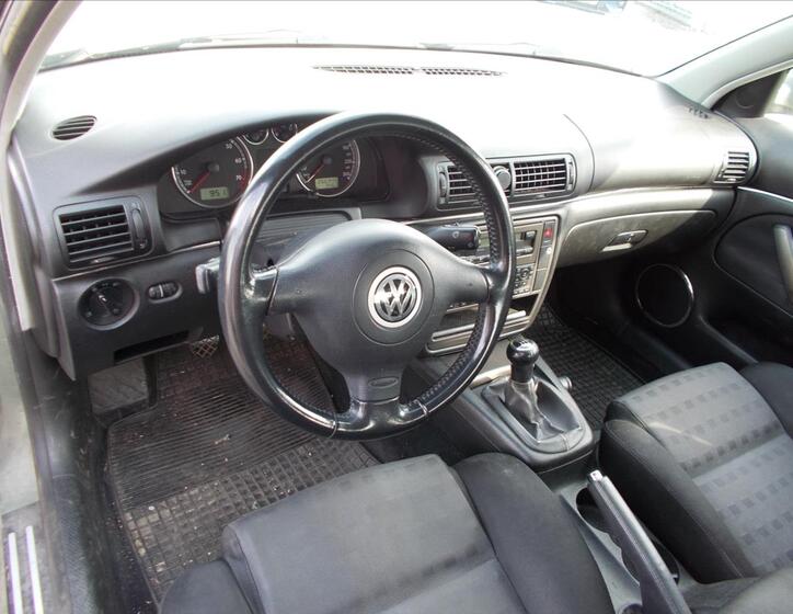 Volkswagen Passat 19