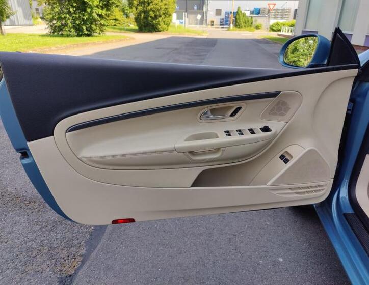 Volkswagen EOS 9