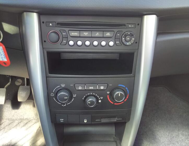 Peugeot 207 10