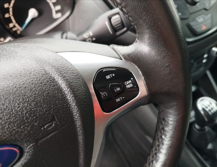 Ford Tourneo Courier 16