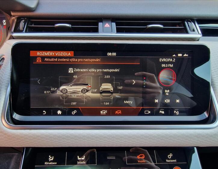 Land Rover Range Rover Velar 29