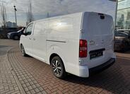 Toyota ProAce 9