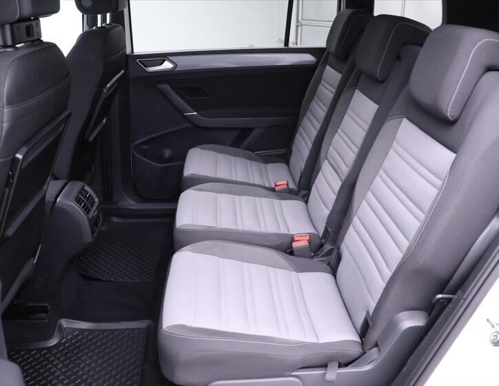 Volkswagen Touran 16