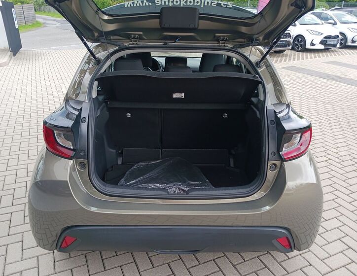 Toyota Yaris 6