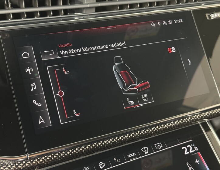 Audi Q8 36