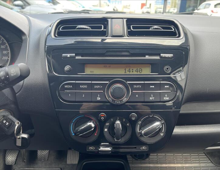 Mitsubishi Space Star 12