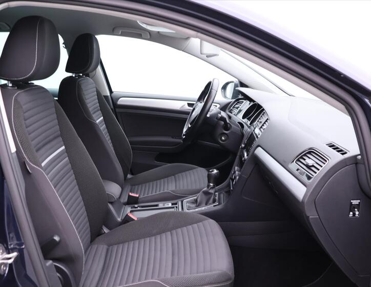 Volkswagen Golf 14