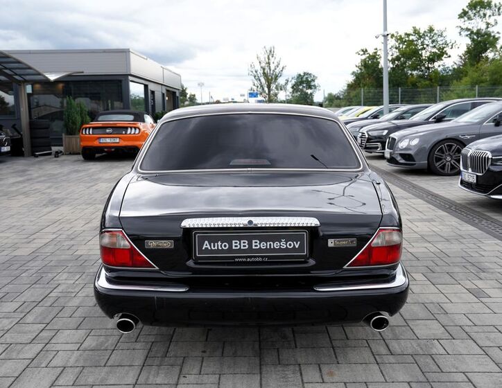 Jaguar XJR 5