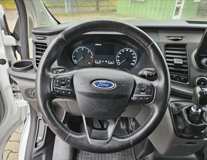 Ford Transit Custom 11