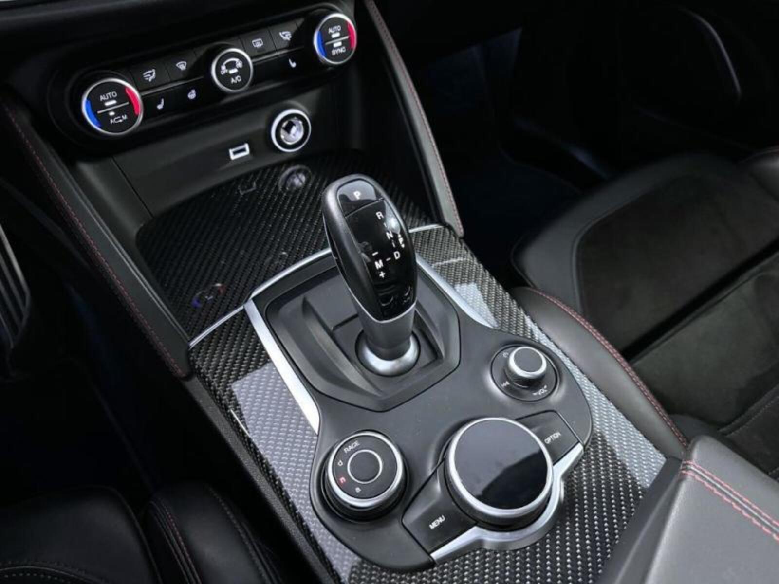 Alfa Romeo Stelvio 20