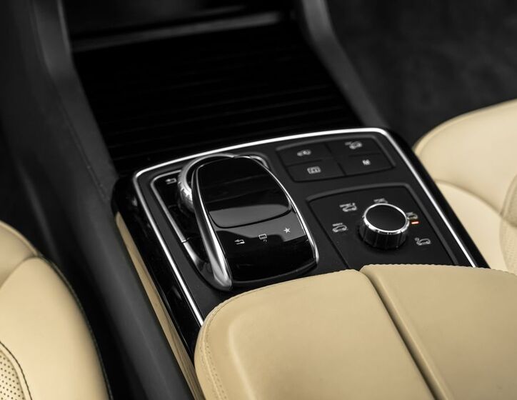 Mercedes-Benz GLE 19