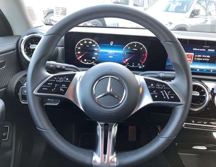Mercedes-Benz CLA 18