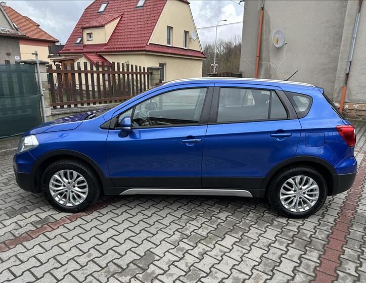 Suzuki SX4 S-Cross 8