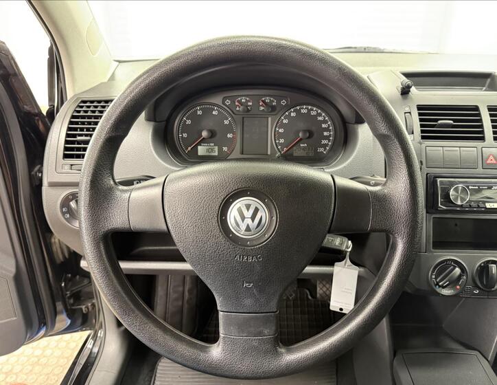 Volkswagen Polo 11