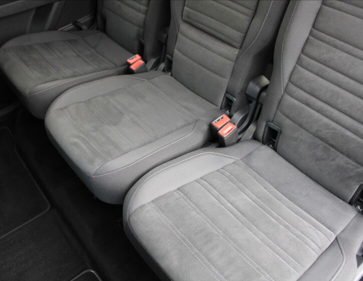 Volkswagen Touran 33