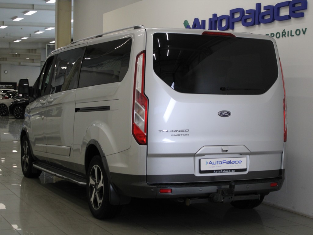 Ford Tourneo Custom