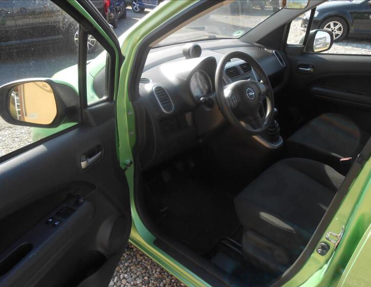 Opel Agila 11