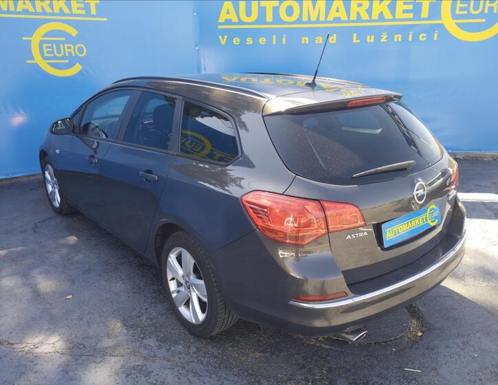 Opel Astra 6
