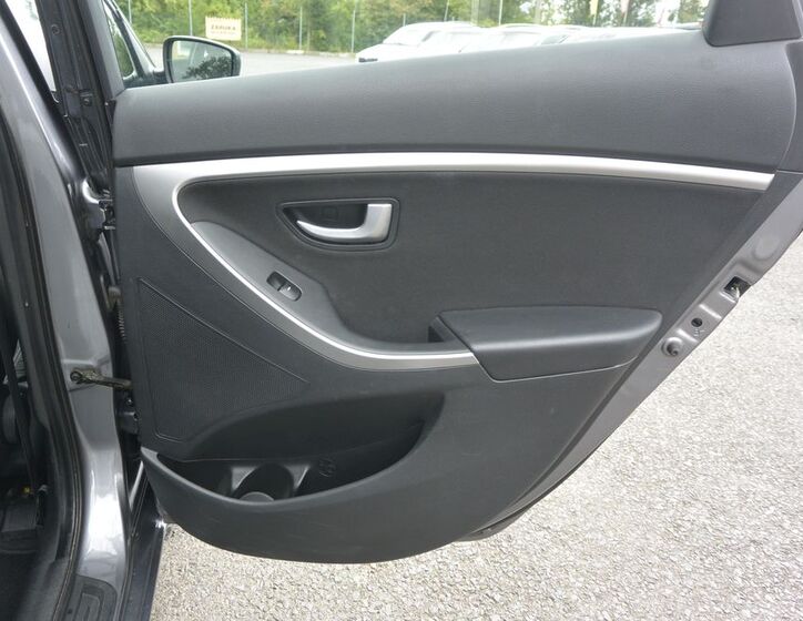 Hyundai i30 31