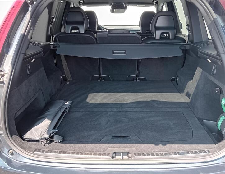 Volvo XC90 11
