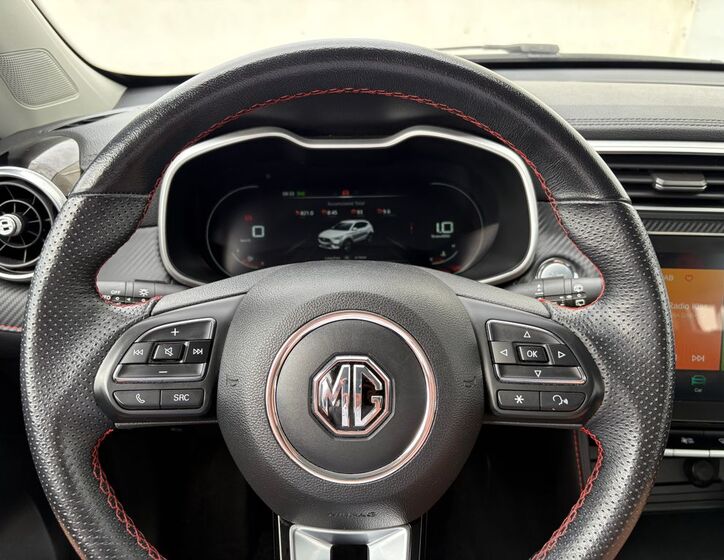 MG ZS 8