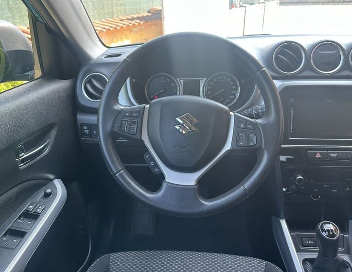 Suzuki Vitara 11