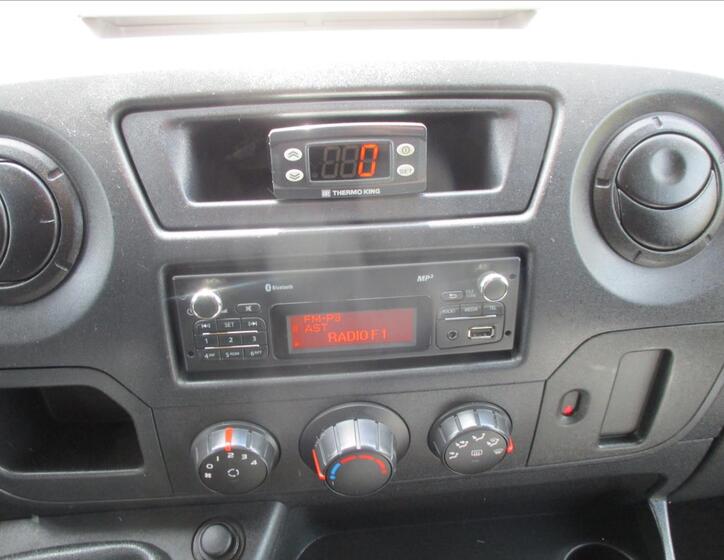 Renault Master 12