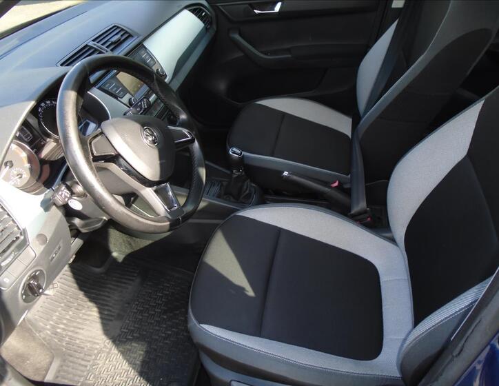 Škoda Fabia 10